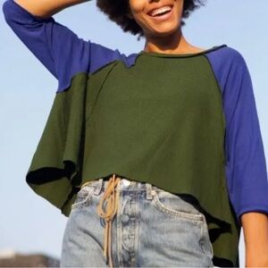 BDG Urban Outfitters Boho Blue and Green Raglan Baseball Tee Crop Top